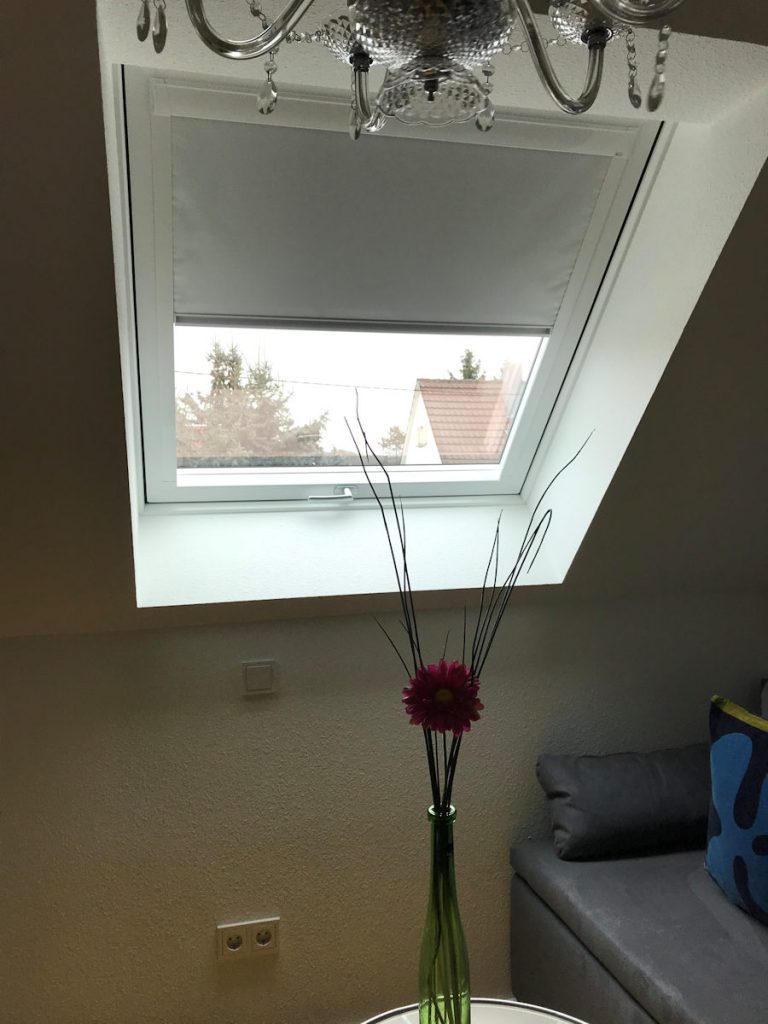 Wohnzimmer Dachfenster Rollo bei Nuertingen
